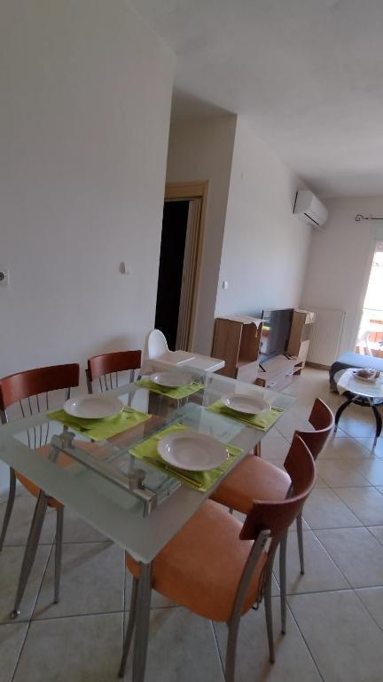 Apartament Me Qera 2+1 Tek Shallvaret (ID B221257) Tirane