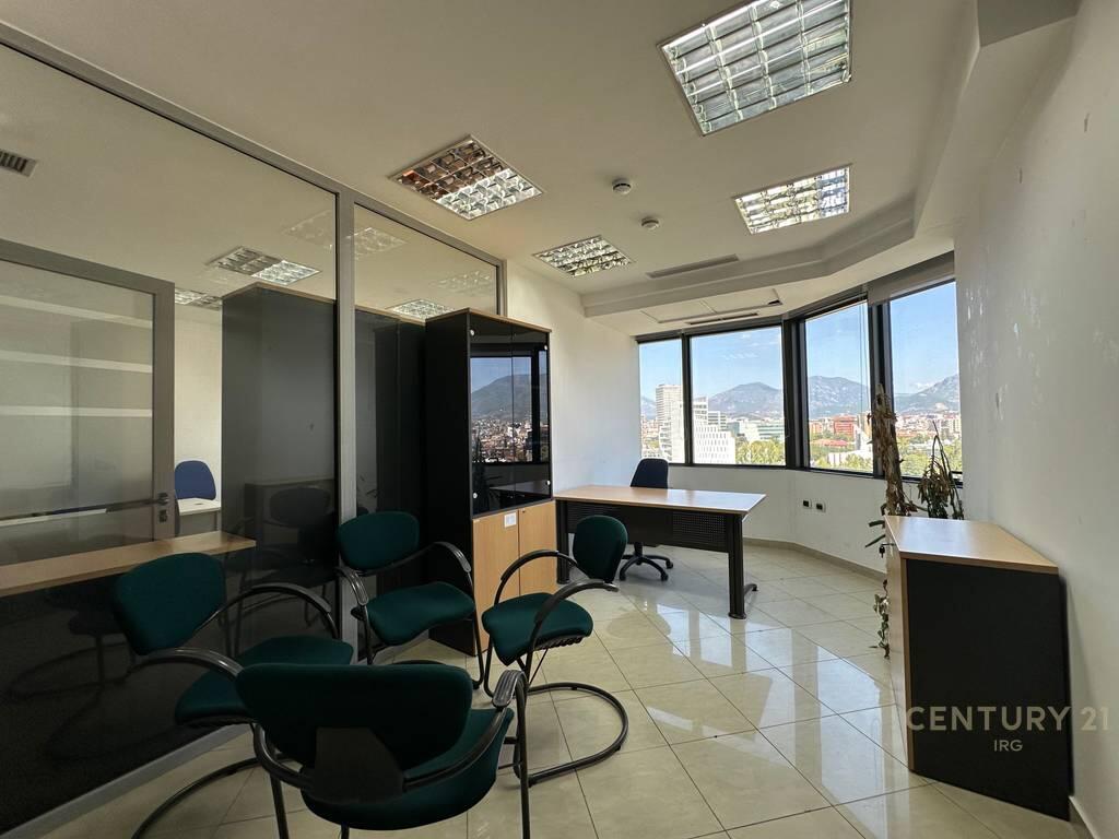 AMBIENTE UFFICIO IN AFFITTO ALLE TORRI GEMELLE!