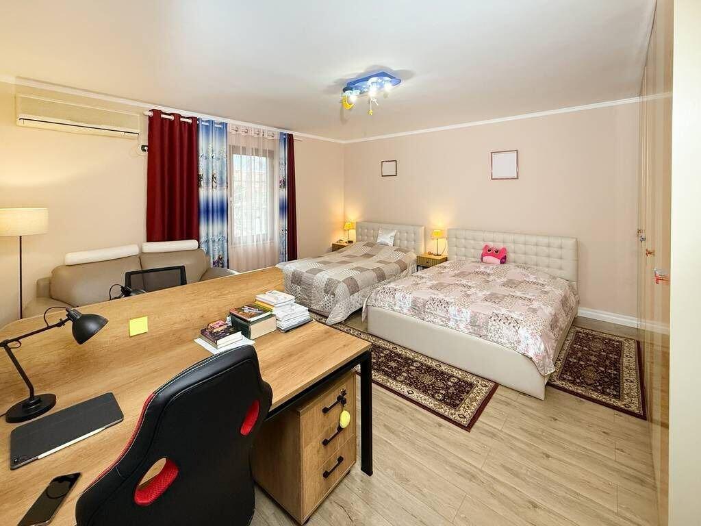 In affitto, edificio di 4 piani, Scuola Rossa, Tirana.