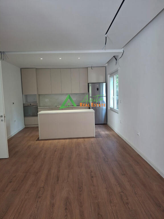 Villa su 2 Piani in Affitto – Via Elbasani