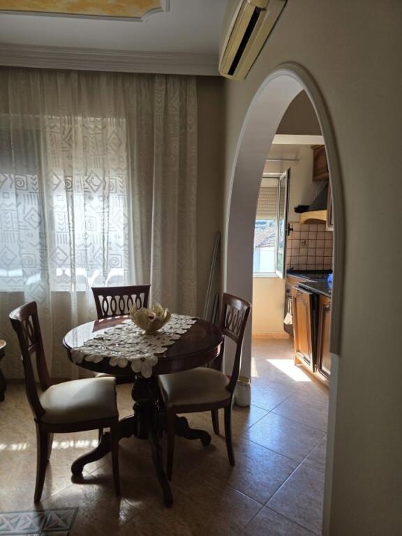 APARTAMENT ME QERA 2+1 RRUGA E ELBASANIT 600 EURO