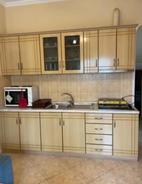 Qera ,Hyrje private  1+1, Amerikan II , 280 Euro/Muaj