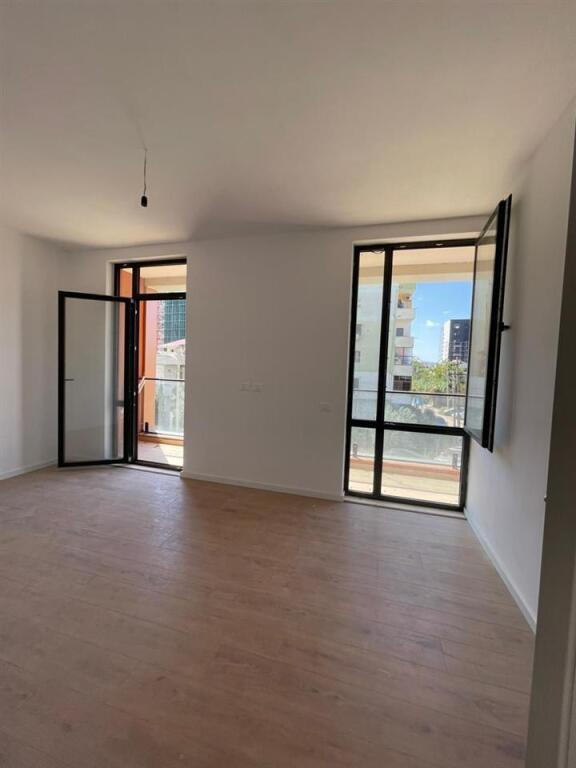 APPARTAMENTO IN VENDITA A PREZZO OCCASIONE 2+1 AL NUOVO BOULEVARD DI TIRANA
