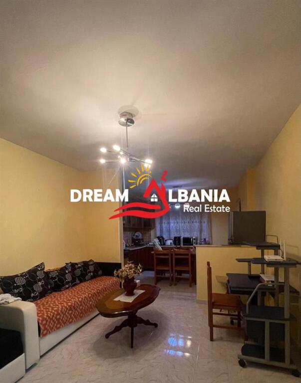 Appartamento 2+1 in Vendita in Rruga e Dibres, vicino alla Scuola Bashkuar a Tirana (ID 4129498)