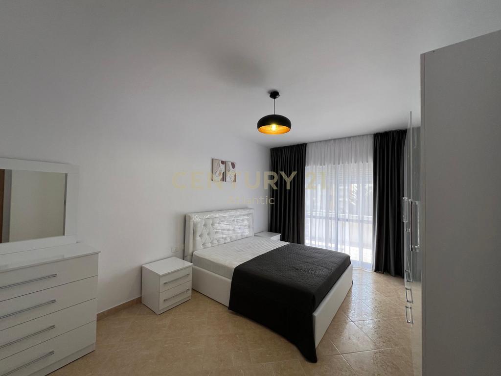 APARTAMENT PER QERA TEK KOMPLEKSI EKA NE PLAZH 2+1+2 T NJE DEPO DHE 3 BALLKONE DURRES !