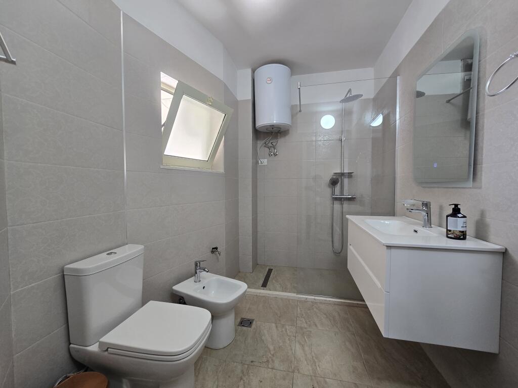 *Apartament  2+1+Ballkon me Qira*