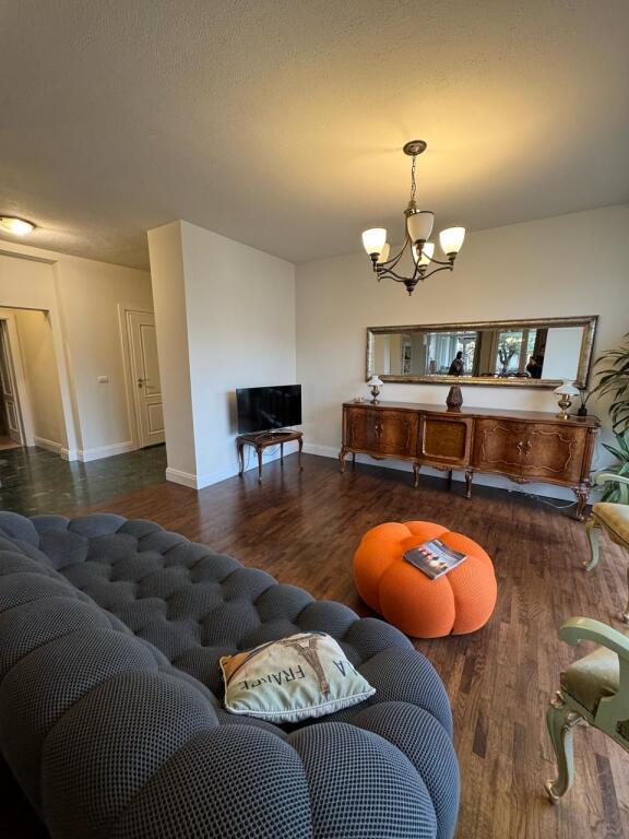 Apartament 2+1+2 per qira Komuna e Parisit