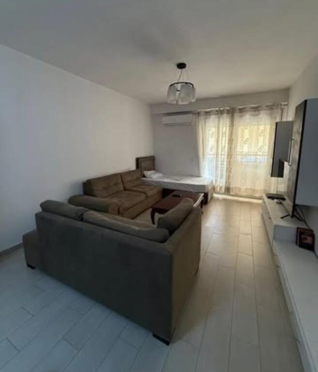 Komuna Parisit prane  Niku Construction Japim me qira apartament 1+1
