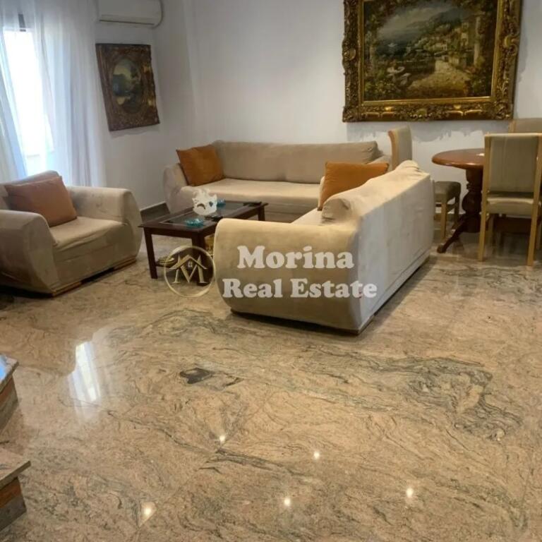 Affitto Appartamento 2+1, Viale Zogu 1, 900 Euro/mese