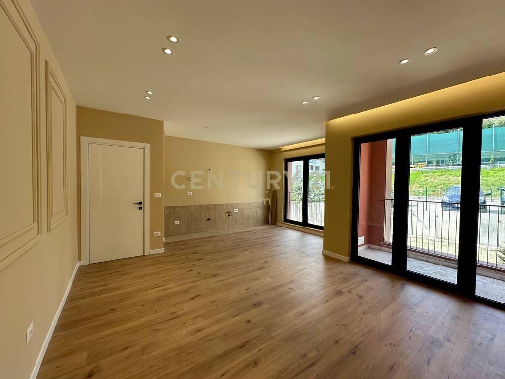 VENDESI APPARTAMENTO 2+1+2 A KODRA E DIELLIT! 214,000 €