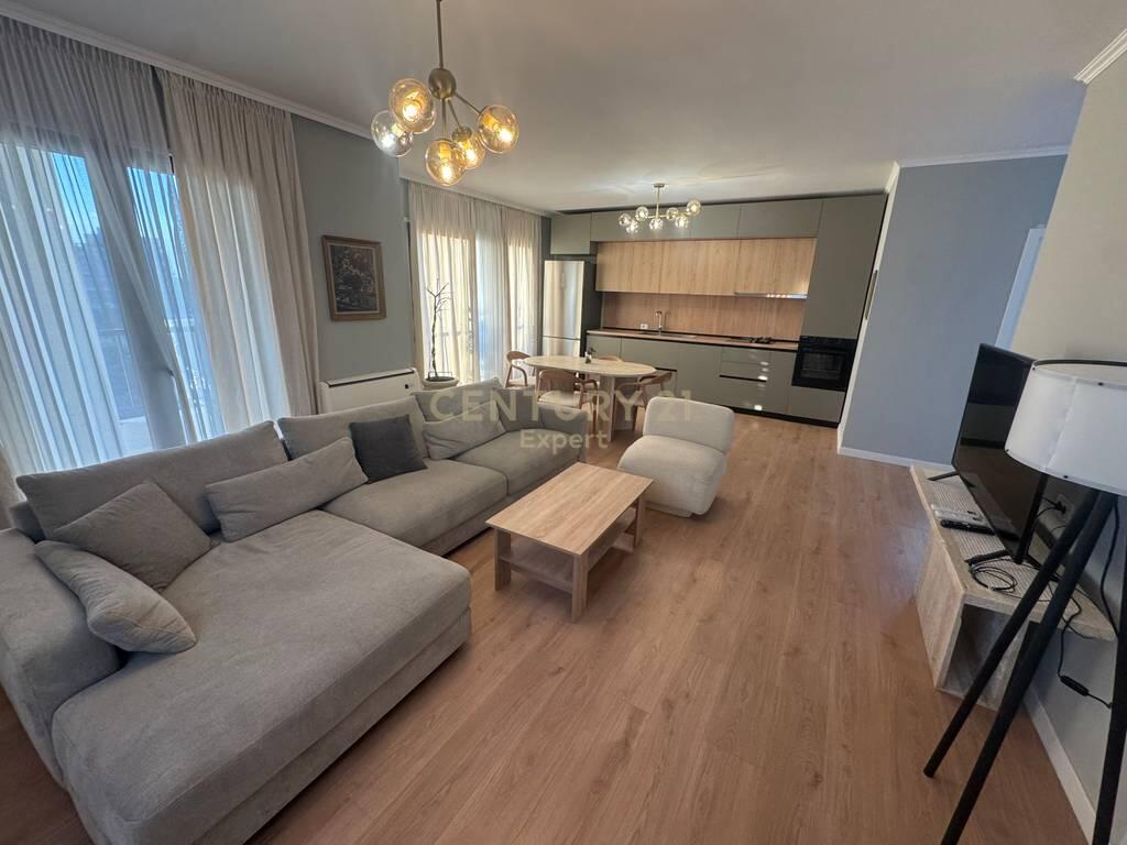 JAPIM ME QERA APARTAMENT 2+1+2 TEK RRUGA E DURRËSIT 1,500 € /Muaj