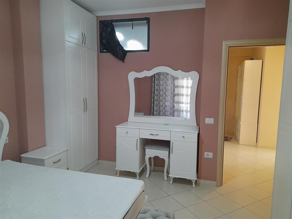 AFFITTASI 2+1+2 FRESKU PASTICCERIA MELISA 520 EURO