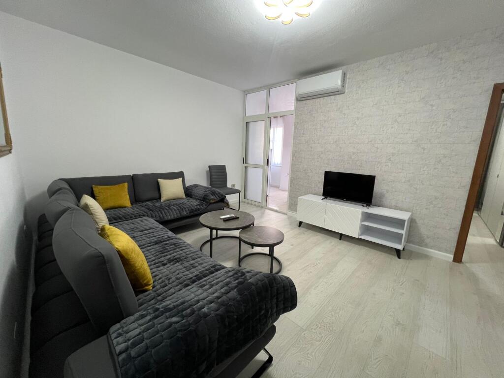 APARTAMENT ME QERA 1+1 KOMUNA E PARISIT 650 EURO