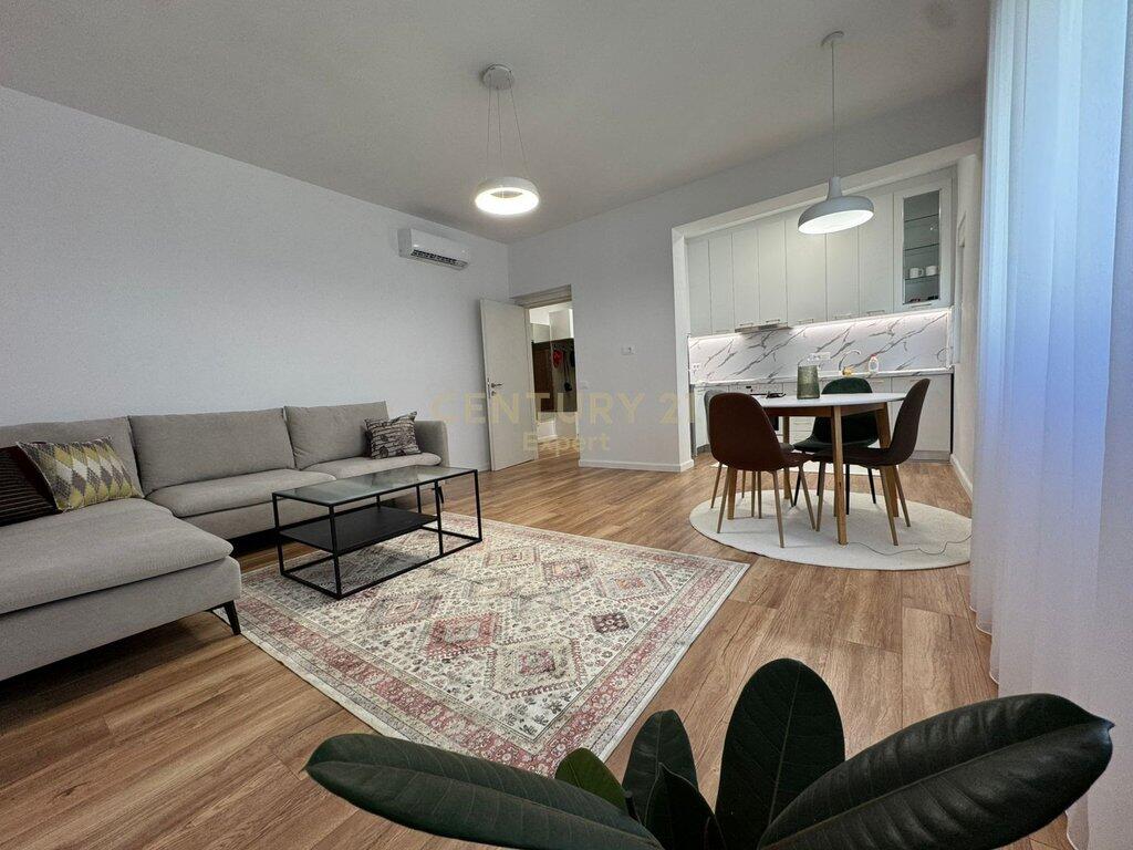 AFFITTO APPARTAMENTO 2+1 IN PIAZZA WILLSON!! 850 € /Mese