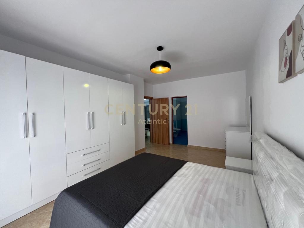 APARTAMENT PER QERA TEK KOMPLEKSI EKA NE PLAZH 2+1+2 T NJE DEPO DHE 3 BALLKONE DURRES !