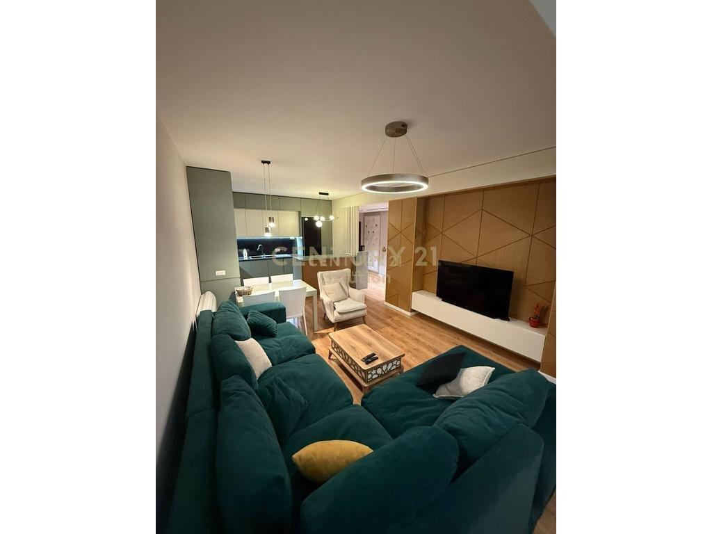 AFFITTASI APPARTAMENTO 2+1+ POSTO AUTO PRESSO IL COMPLESSO STAR! 950 € /Mese