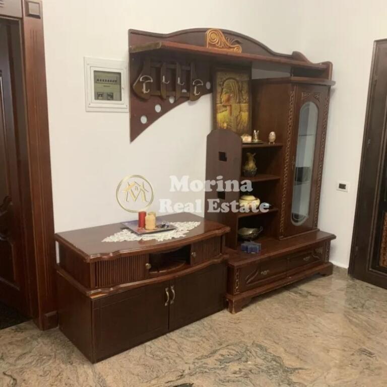 Affitto Appartamento 2+1, Viale Zogu 1, 900 Euro/mese