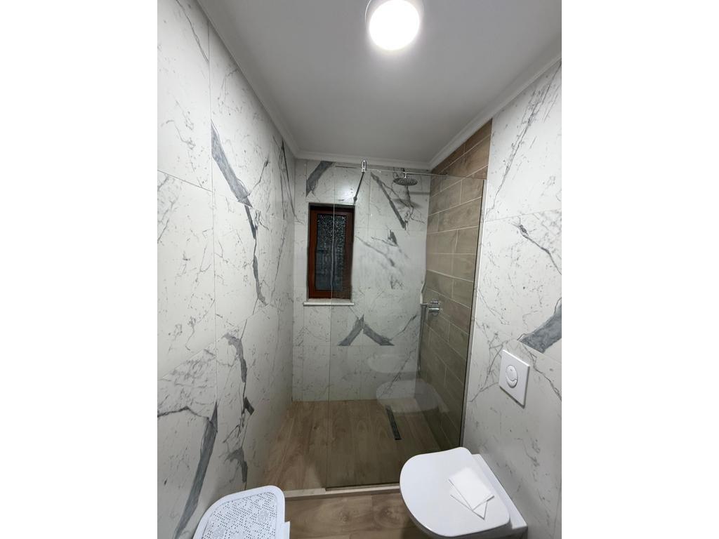 JEPET ME QIRA APARTAMENT 2+1 TE "VASIL SHANTO"!! 650 € /Muaj