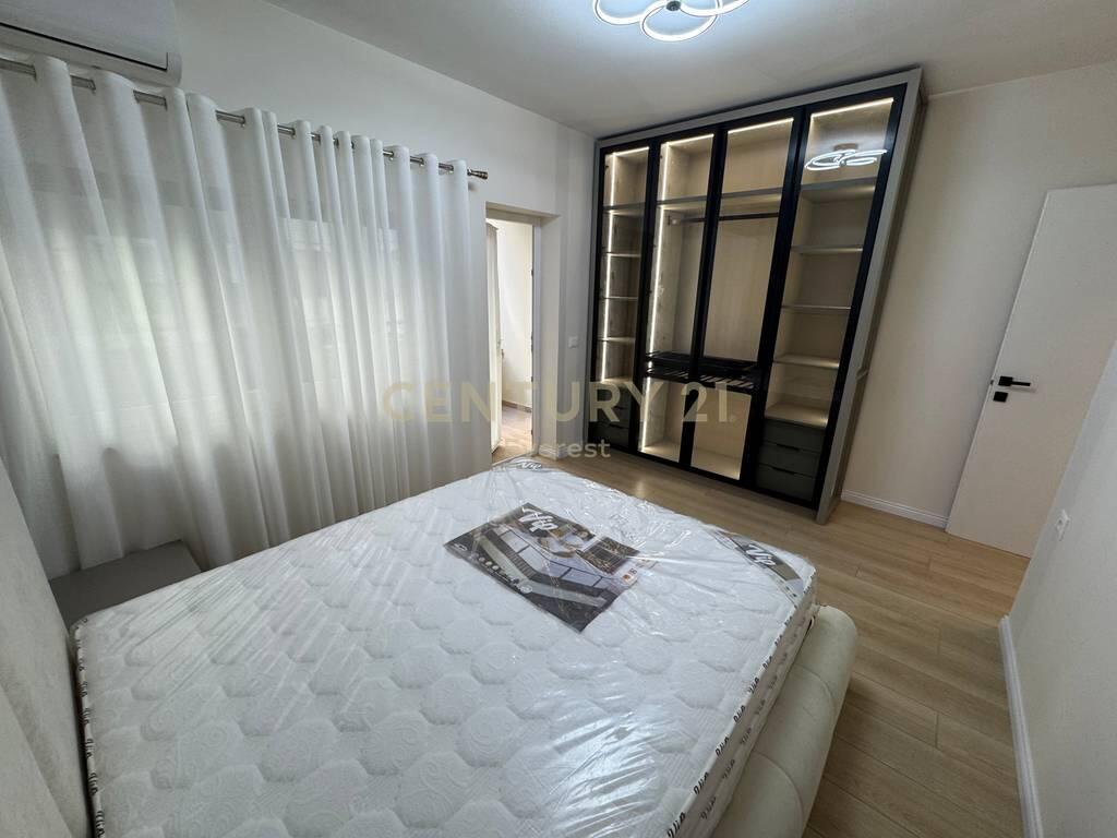 MYSLYM SHYRI, VENDIAMO APPARTAMENTO 2+1+DEPOSITO -  250,000 €