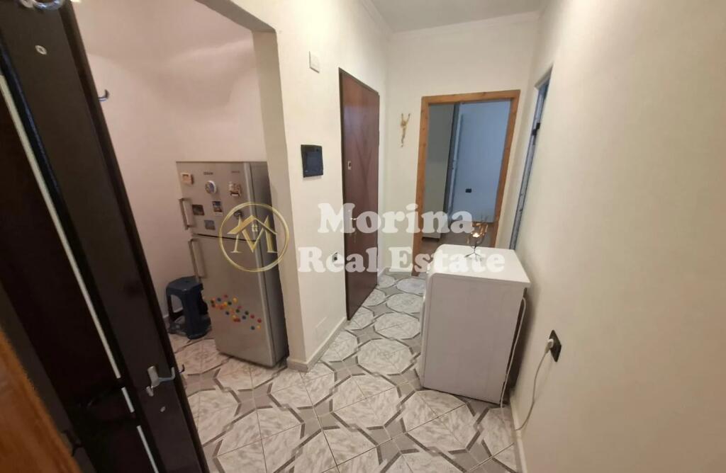 Affitto, Appartamento 1+1, a Kinostudio, 350 Euro/Mese