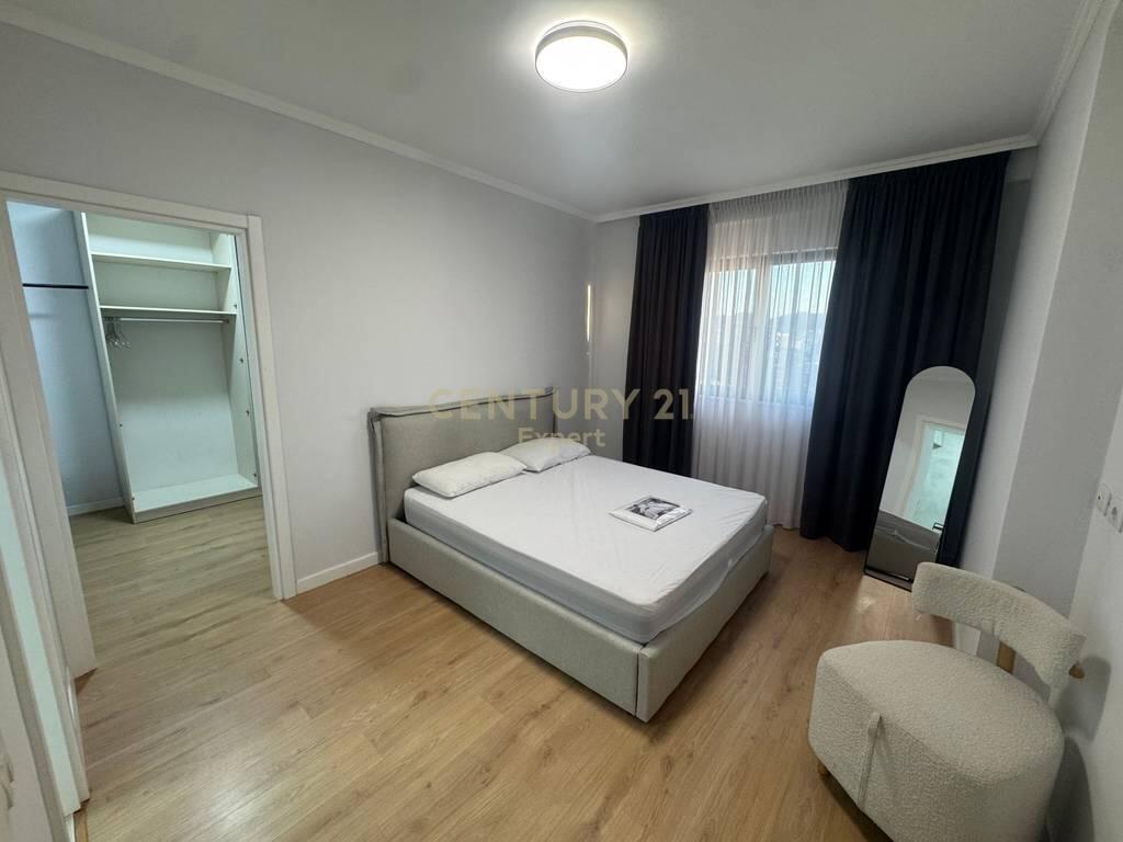 JAPIM ME QERA APARTAMENT 2+1+2 TEK RRUGA E DURRËSIT 1,500 € /Muaj
