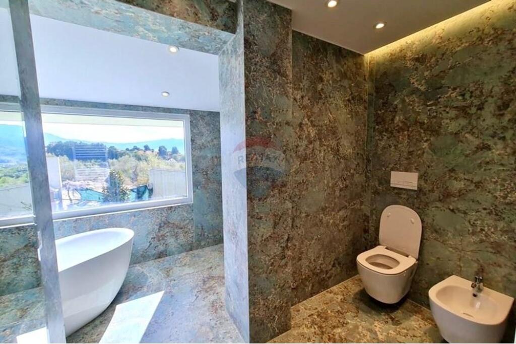 Villa - In Vendita - Long Hill Residenza, Tirana