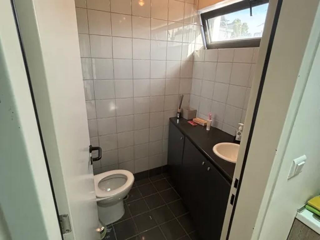 Ufficio in Affitto a Myslym Shyri (ID BZ2690) Tirana