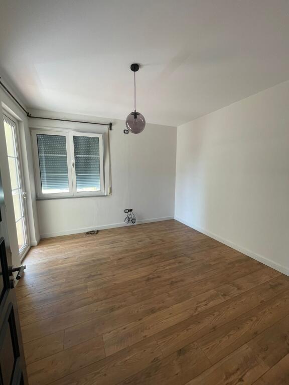 Apartament me qera Komuna e Parisit