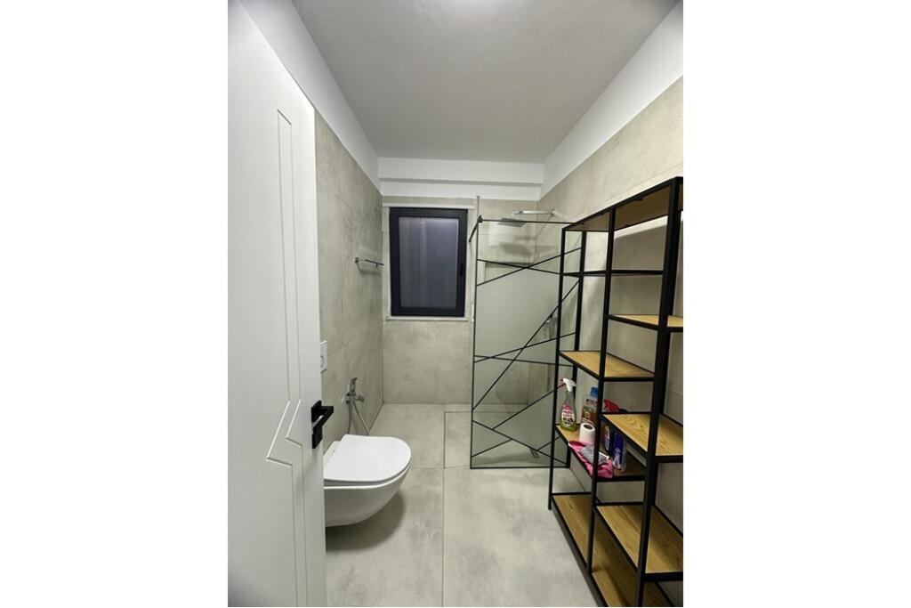 Apartament 2+1 me Qera, Rruga e Durresit prane Qendres