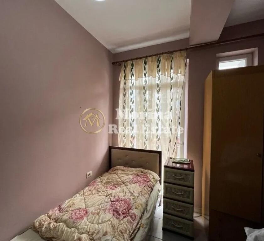 Shitet, Shtepi Private 3 Kateshe, Shkolla E Baletit, 450 000 euro