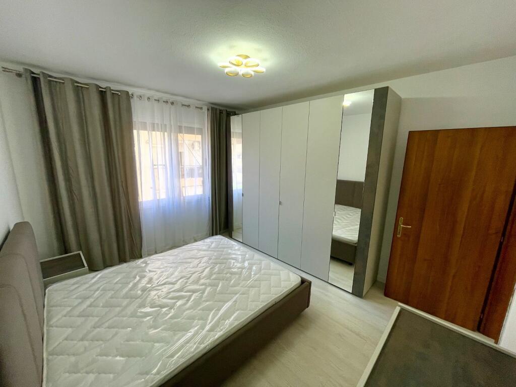 Jepet me QIRA apartament 1+1 tek Lulishtja, Komuna e Parisit