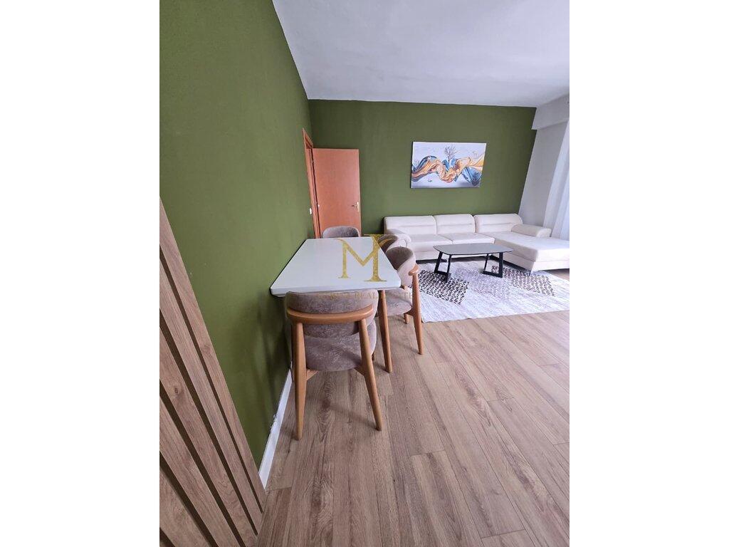 Shitet Apartament 2+1 i investuar, plazh Hekurudha !