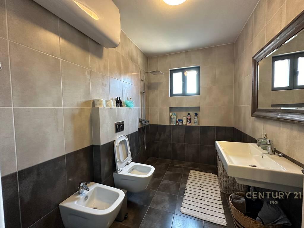 Appartamento 2+1+2 allo Stadio Air Albania! 2.500 € /Mese