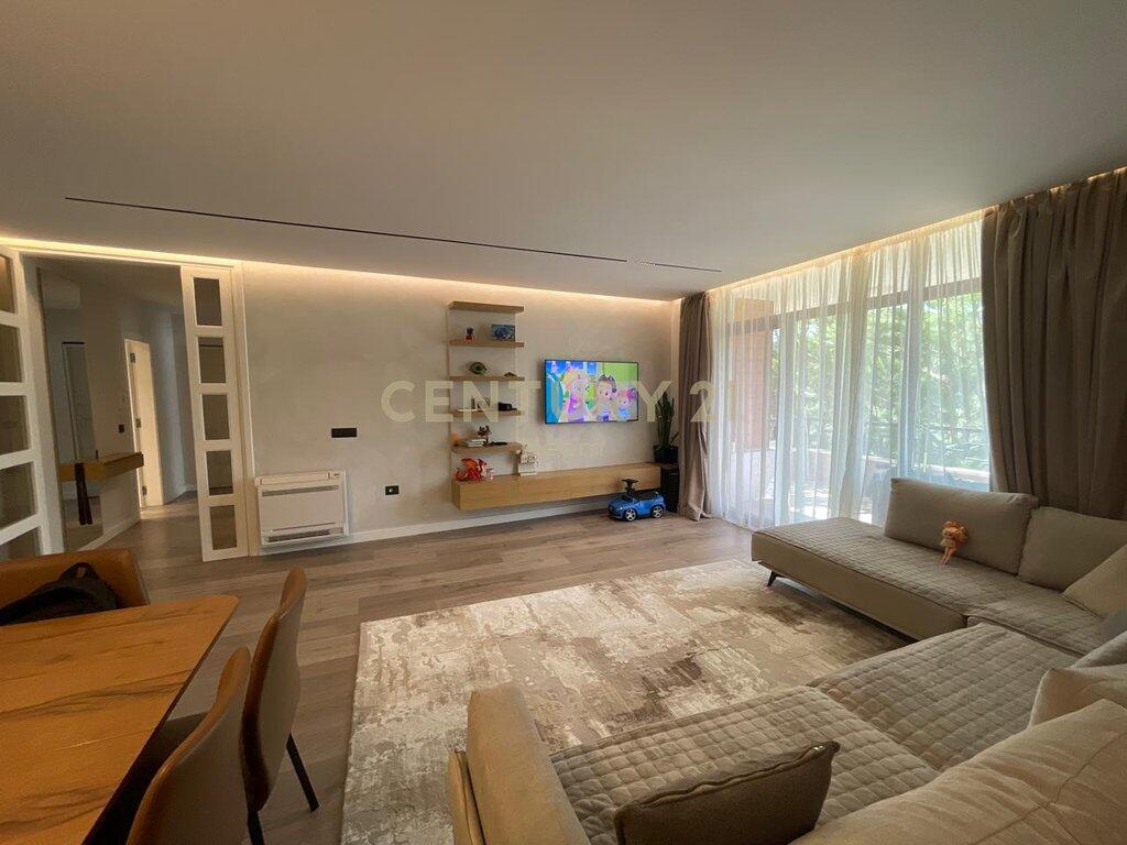 Apartment 3+2 For Sale in Botanical Zoo Garden, Tirana - 355,000€ | 165 m²