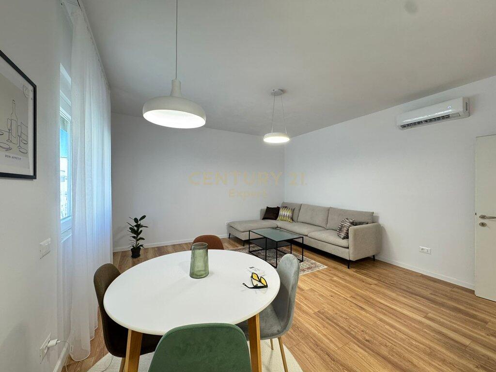 AFFITTIAMO APPARTAMENTO 2+1 IN PIAZZA WILLSON!!