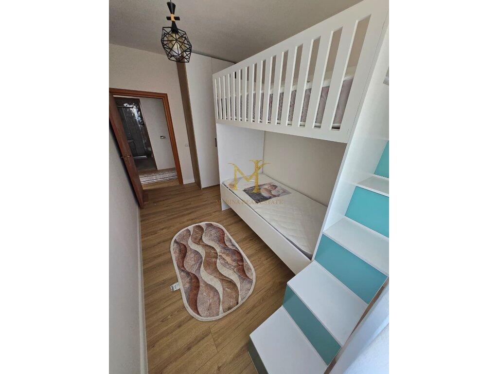 Shitet Apartament 2+1 i investuar, plazh Hekurudha !