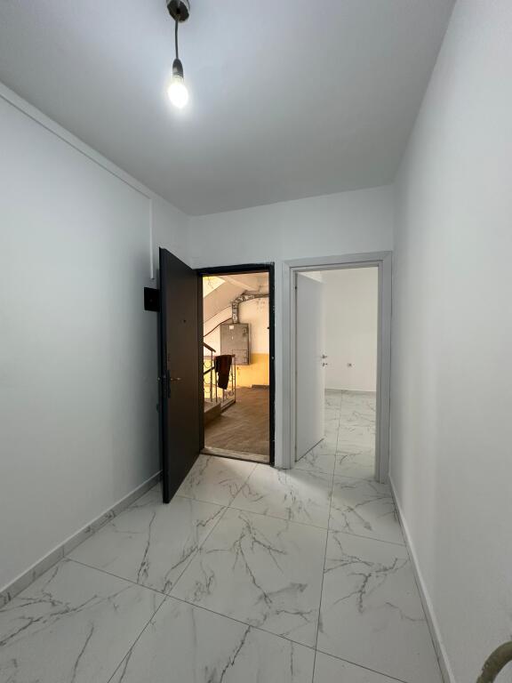 Appartamento 1+1 in affitto vicino al ex Parco, vuoto