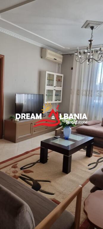 Appartamento 3+1+2 in affitto in via Kavaja vicino a 21 Dhjetori a Tirana (ID 4231326)