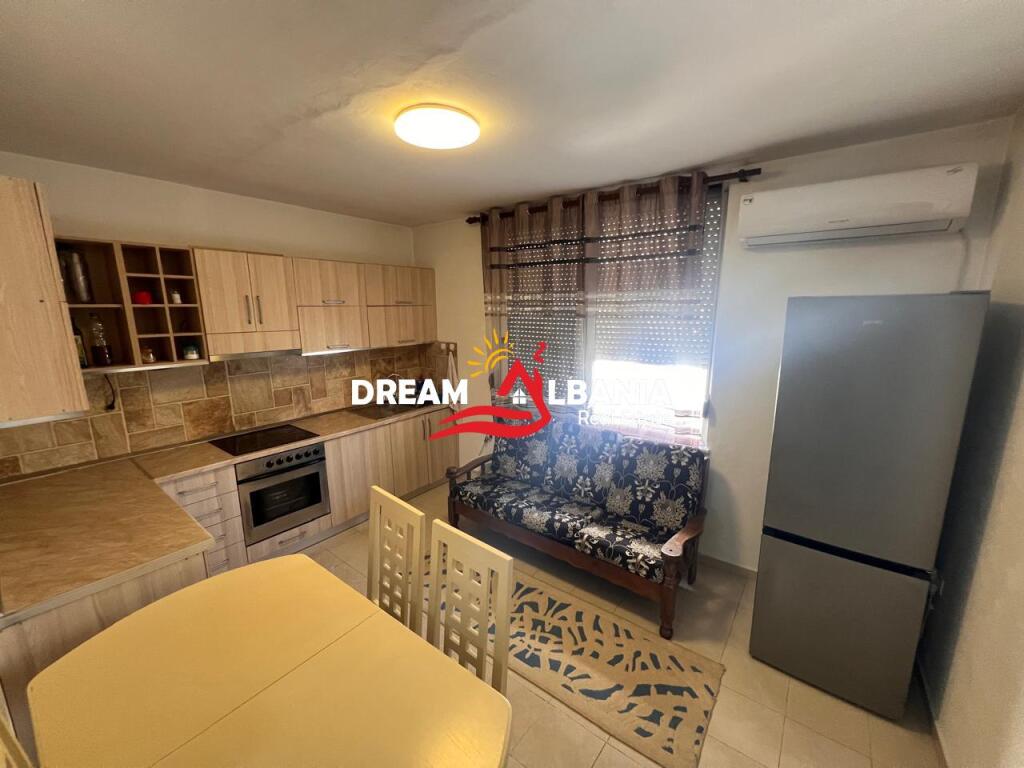 Apartament 2+1 me qera tek Rruga e Durresit prane Gjimnazit Qemal Stafa ne Tirane (ID 4229467)