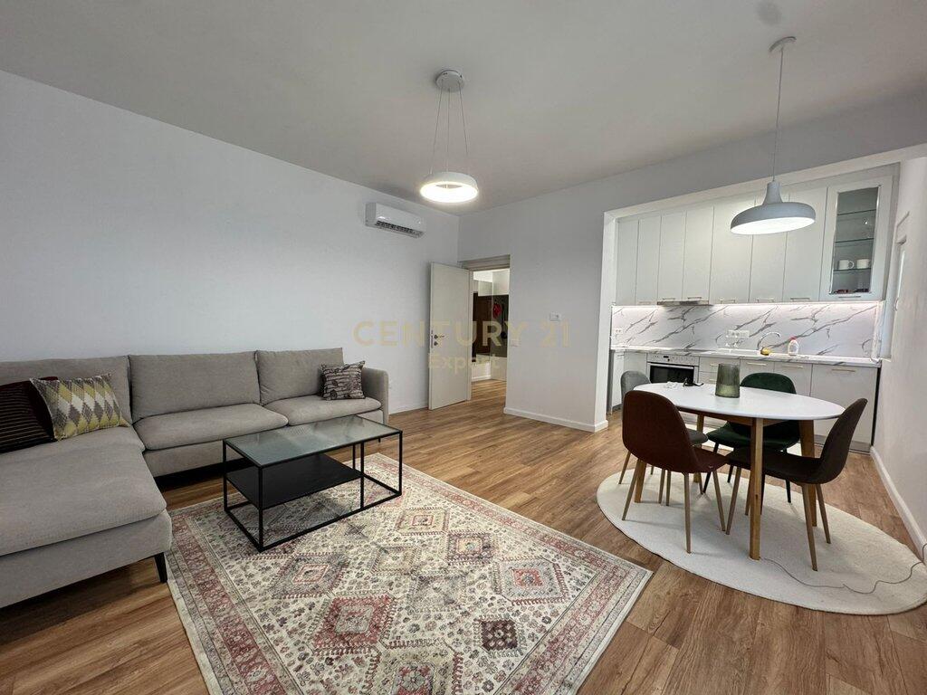 AFFITTO APPARTAMENTO 2+1 IN PIAZZA WILLSON!! 850 € /Mese
