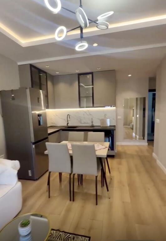 Jepet me QIRA apartament 1+1 tek Hotel "Diplomat", Zona "Vasil Shanto"