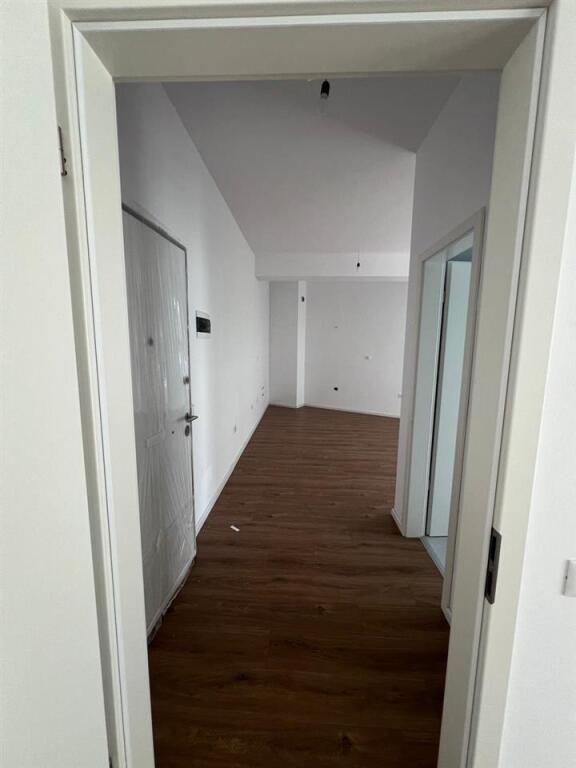 Shitet apartament 1+1 tek Kaimi , Ali Dem (ose nderrohet me makine) 