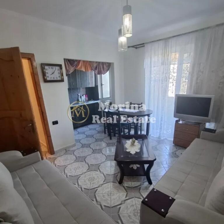 Affitto, Appartamento 1+1, a Kinostudio, 350 Euro/Mese