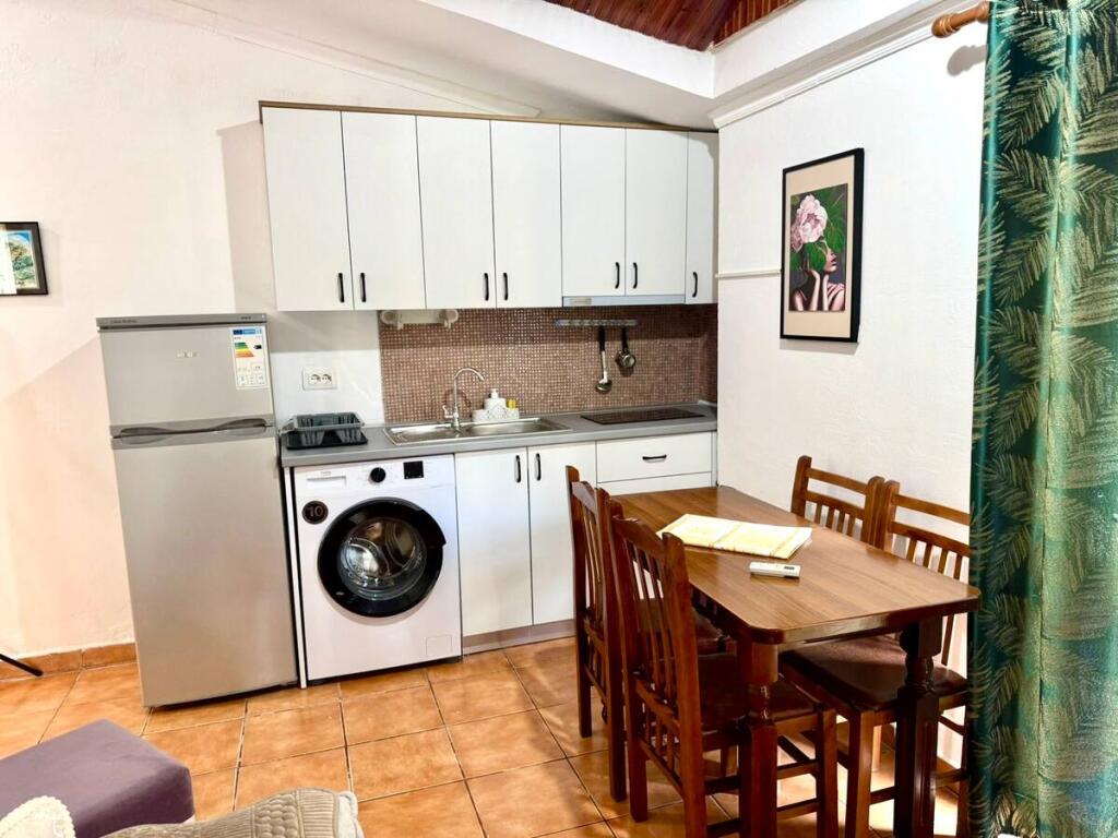 Jepen apartamente me Qera 1+1 ne Durres, Tek Shkembi i Kavajes!