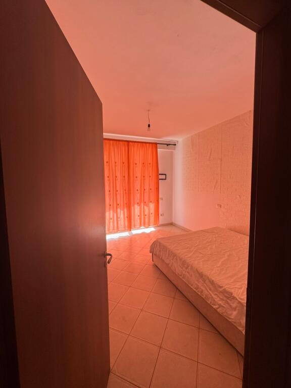 Jeoet me qera apartament ne astir tek artisti 2+1+2+ballkon