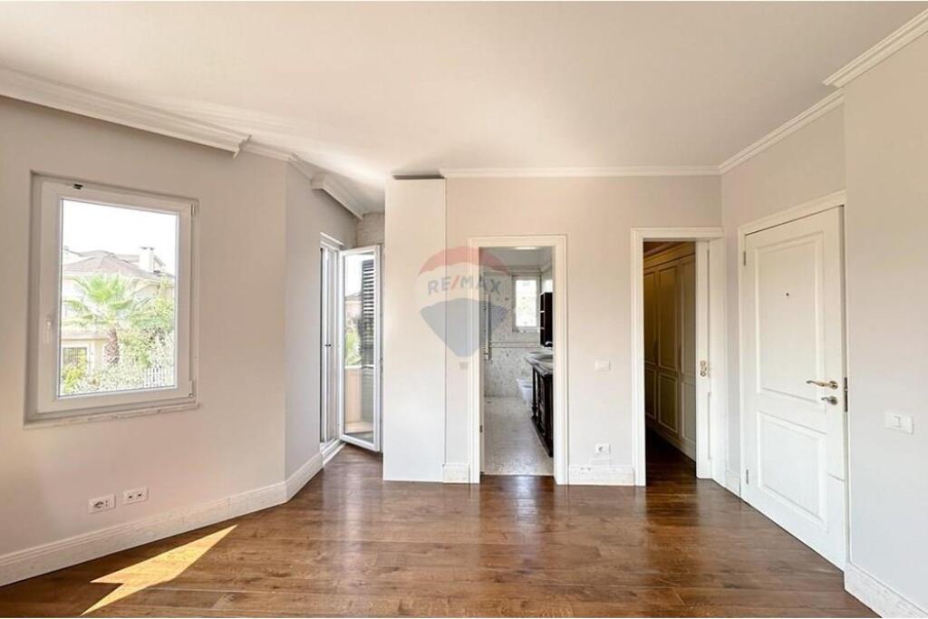Villa su 3 piani in affitto, Tuscany Villas