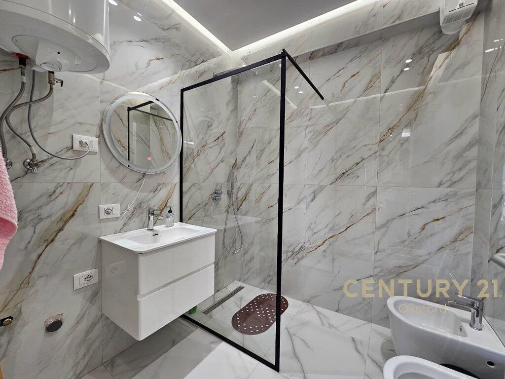 JEPET ME QERA APARTAMENT 2+1+PARKING NE LAPRAK