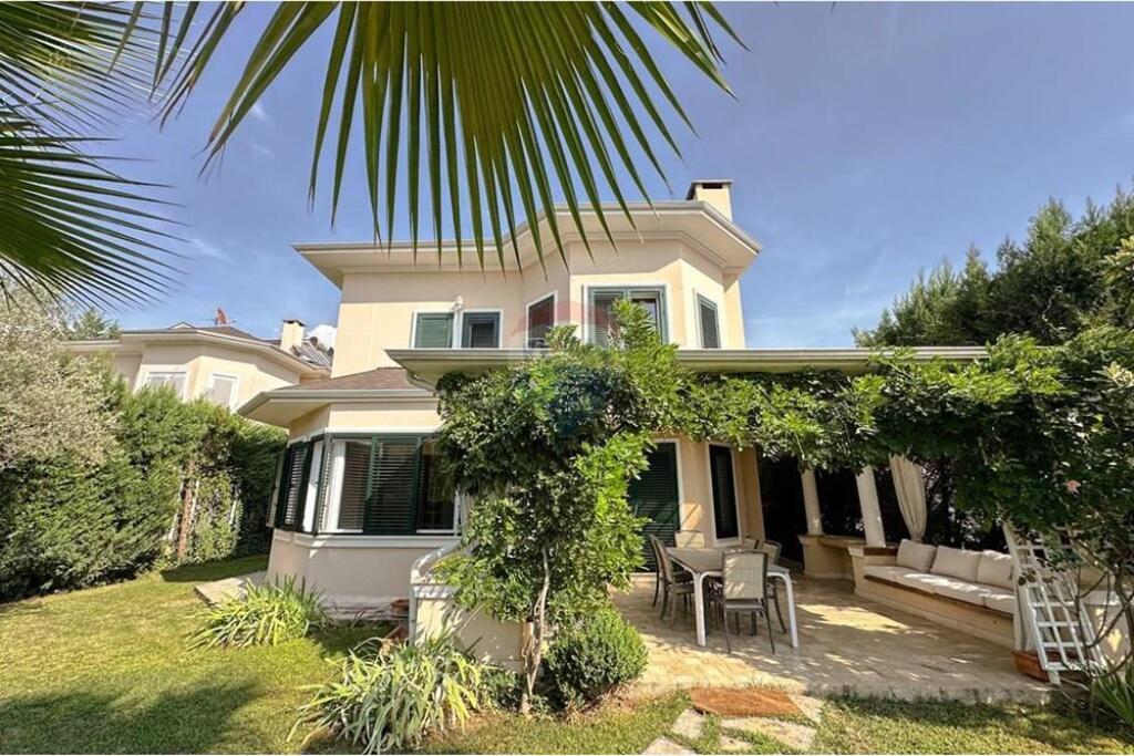 Villa su 3 piani in affitto, Tuscany Villas