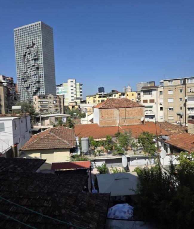 AFFITTASI APPARTAMENTO 2+1 - VIA ELBASANI