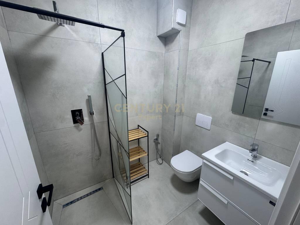 JAPIM ME QERA APARTAMENT 2+1+2 TEK RRUGA E DURRËSIT 1,500 € /Muaj